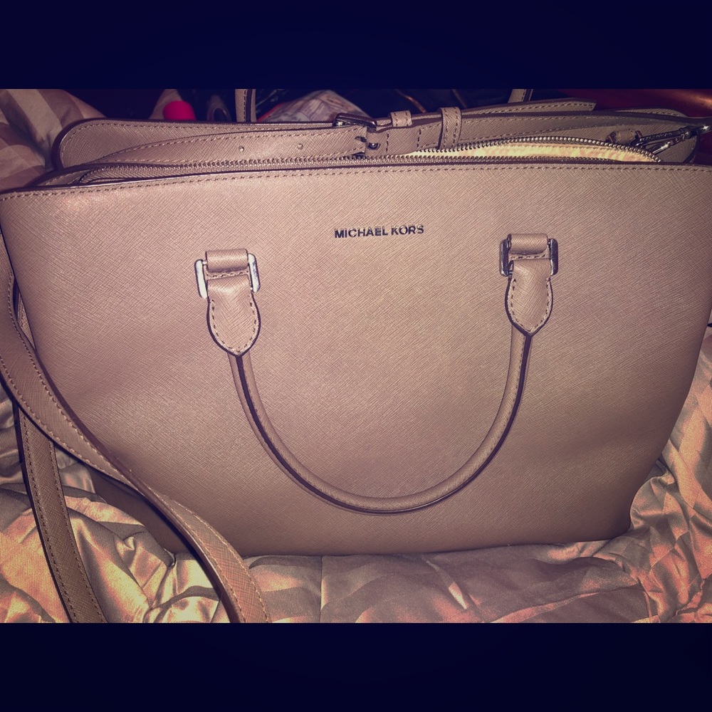 Michael Kors Savannah Large Satchel
